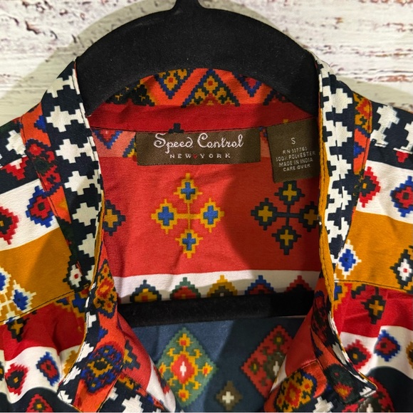 Speed Control Multicolor Geometric Print Romper - Picture 3 of 8